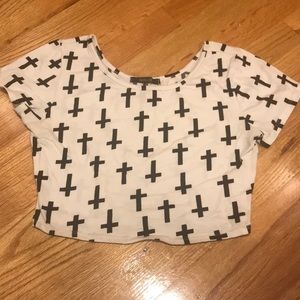 WHITE AND BLACK CROP TOP